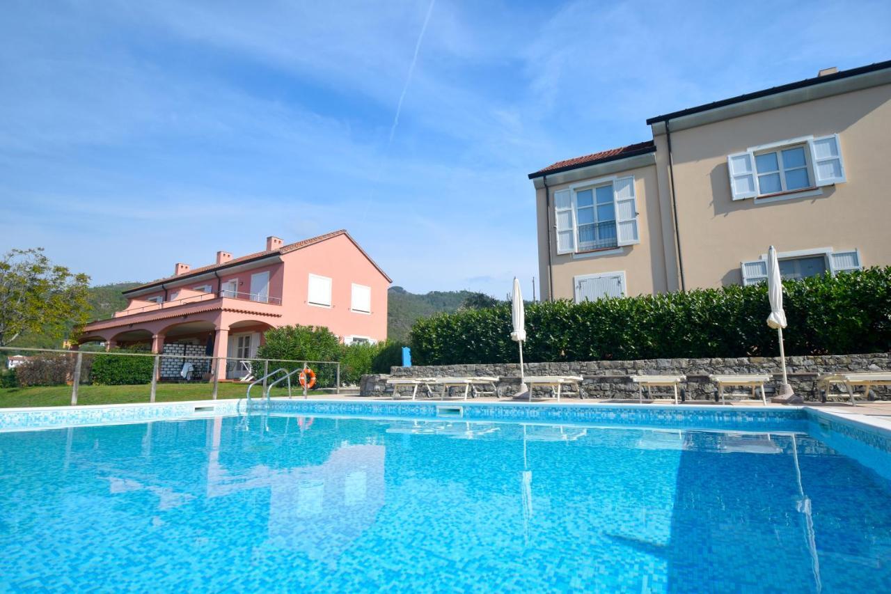 Case Vacanze Malonghe Deiva Marina Luaran gambar